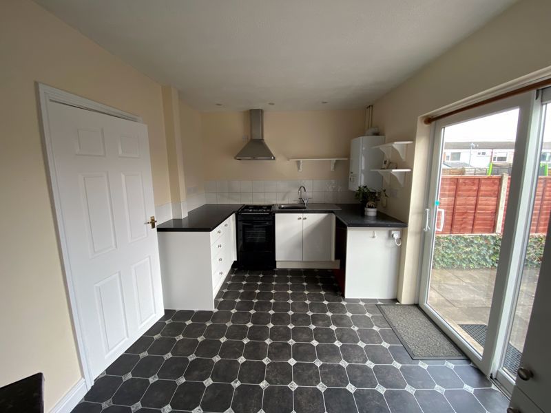 2 bed terraced house for sale in Church Road, Nuneaton CV10, £149,950