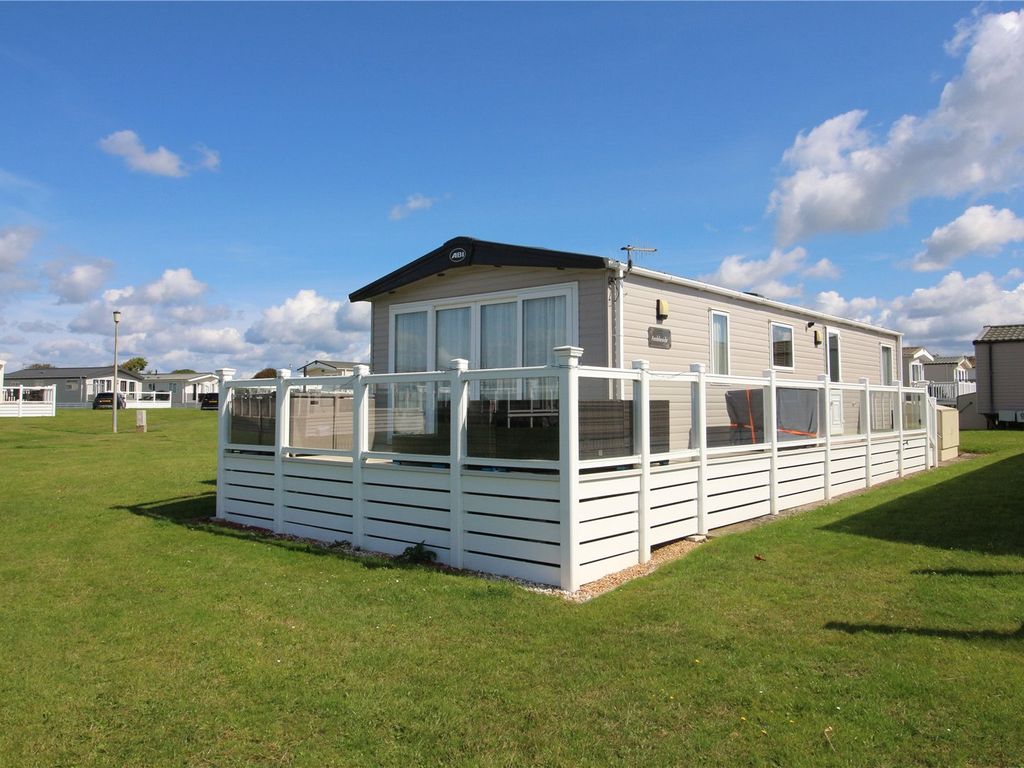 2 bed mobile/park home for sale in Hoburne Naish, Barton On Sea BH25, £105,000