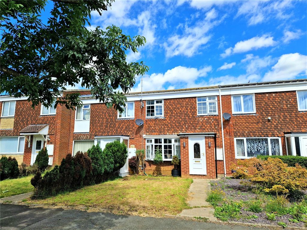 3 bed terraced house for sale in Upfield, Liden, Swindon, Wiltshire SN3, £230,000