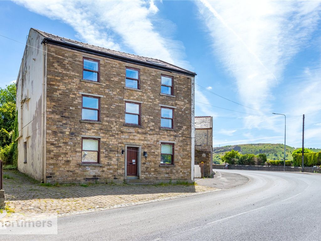 6 bed flat for sale in Higher Gate, Accrington BB5, £275,000