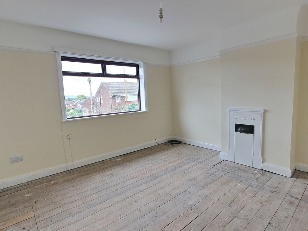 2 bed terraced house for sale in Cuckoo Lane, Prestwich M25, £205,000