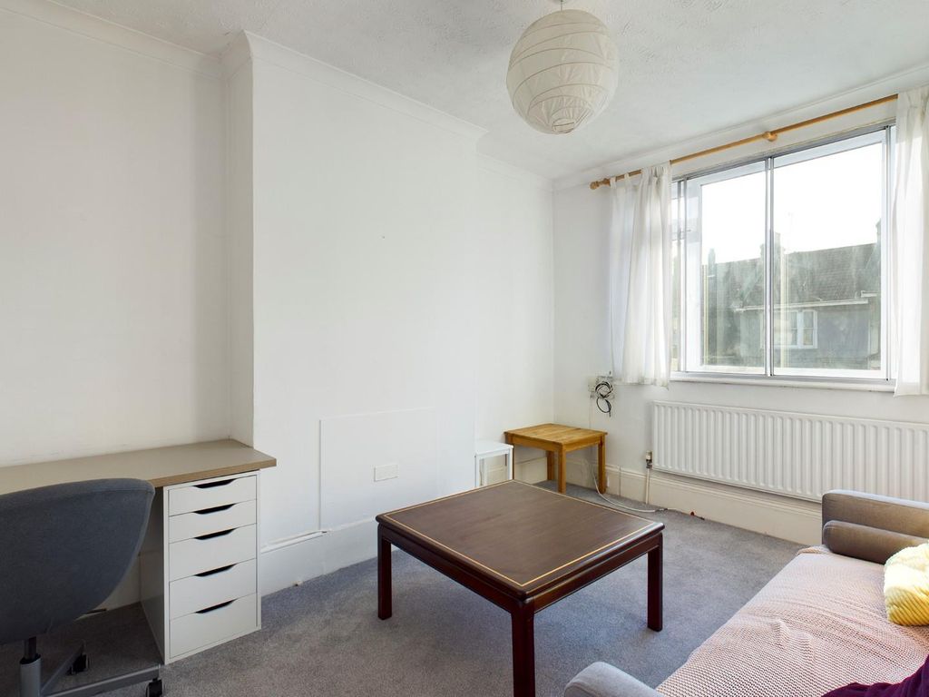 1 bed flat for sale in Lewes Road, Brighton BN2, £200,000
