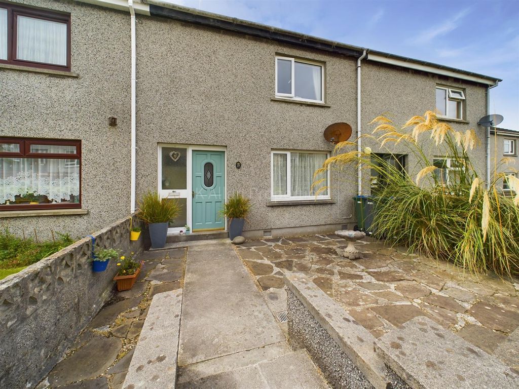 2 bed terraced house for sale in 17 Warrenfield Crescent, Kirkwall, Orkney KW15, £150,000