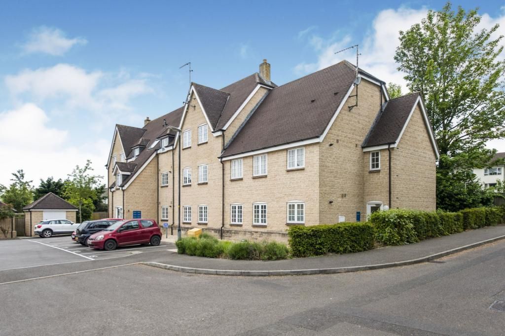 3 bed flat for sale in Courthouse Road, Tetbury GL8, £230,000