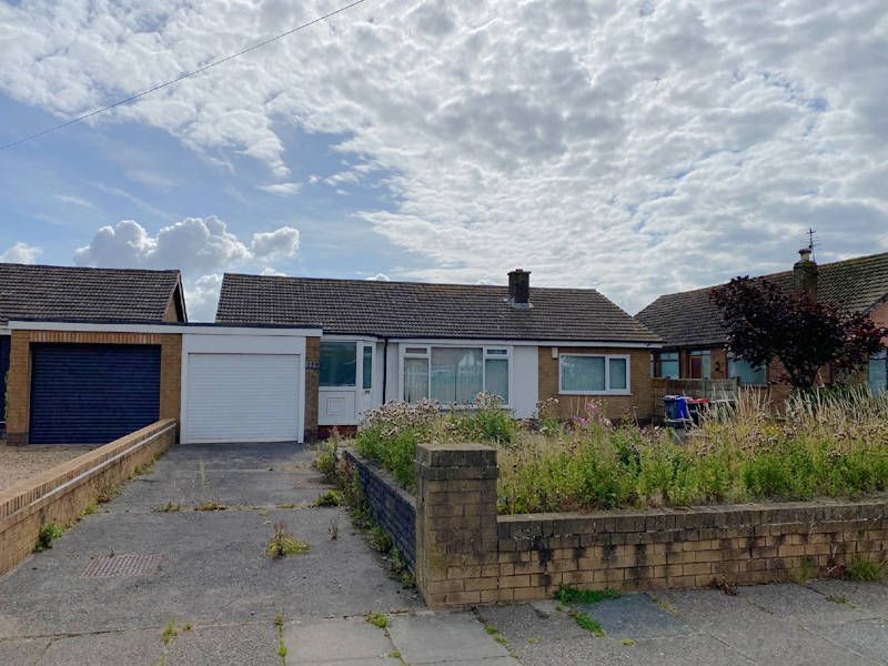 3 bed detached bungalow for sale in Broadway, Fleetwood FY7, £235,000