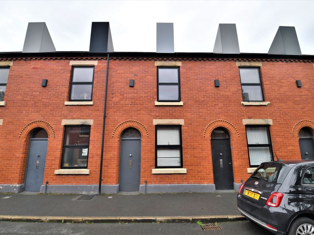 2 bed terraced house for sale in Ash Street, Salford M6, £180,000