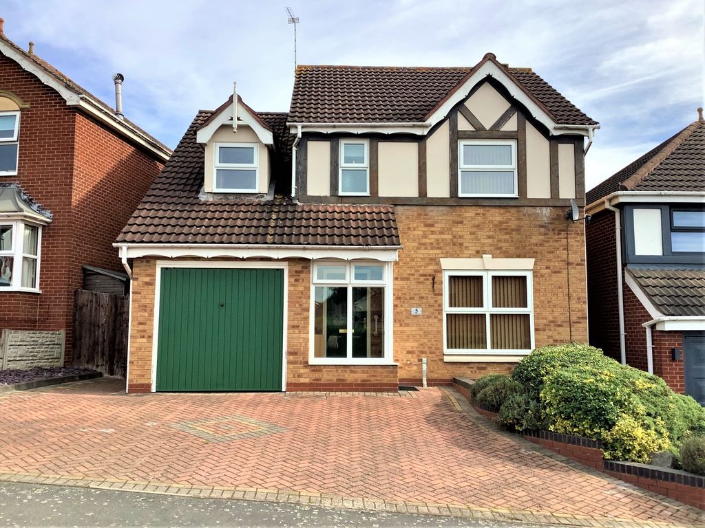 4 bed detached house for sale in Thorpe Downs Road, Church Gresley DE11, £289,950