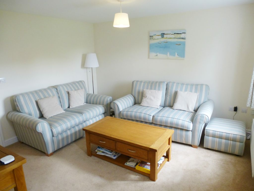 2 bed flat for sale in Longbridge Drive, Easingwold, York YO61, £157,000
