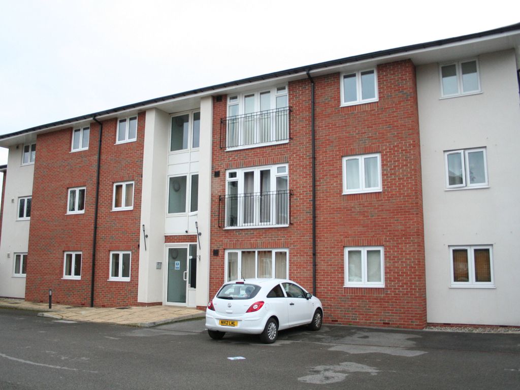 2 bed flat for sale in Martinet Road, Stockton-On-Tees TS17, £85,000