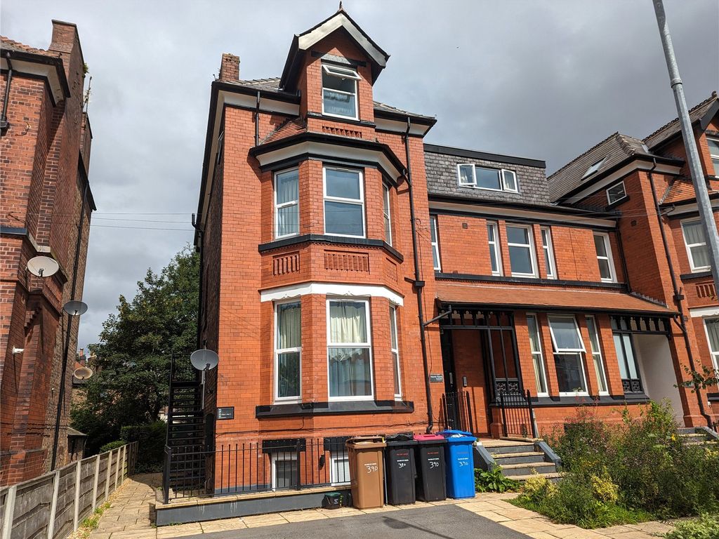 1 bed flat for sale in Victoria Crescent, Eccles, Manchester, Greater Manchester M30, £120,000