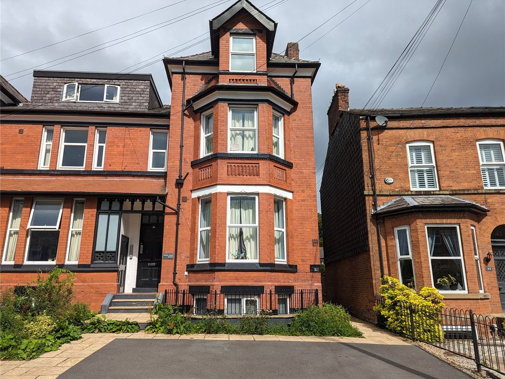 1 bed flat for sale in Victoria Crescent, Eccles, Manchester, Greater Manchester M30, £105,000