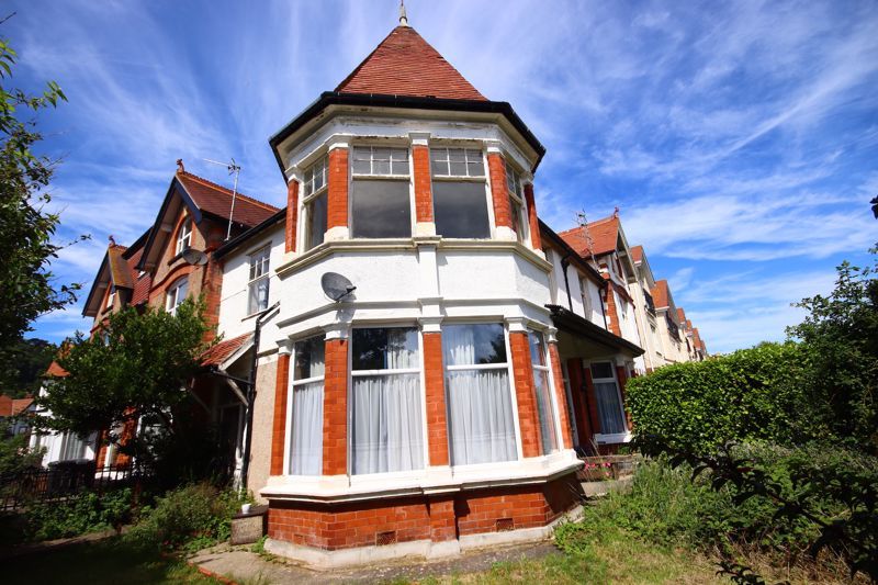 3 bed flat for sale in St. Andrews Place, Llandudno LL30, £130,000