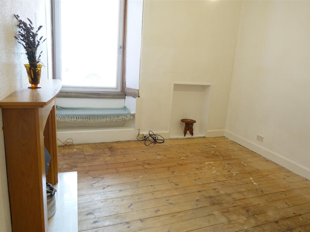 1 bed flat for sale in Roseburn Street, Edinburgh EH12, £155,000