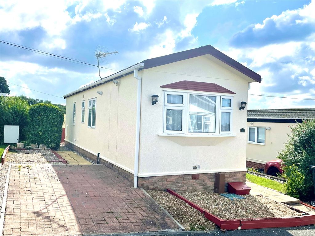 1 bed property for sale in East Avenue, Althorne, Chelmsford, Essex CM3, £70,000