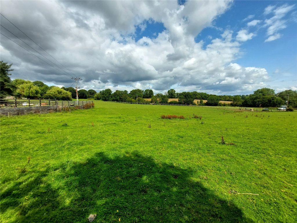 Land for sale in Moreton Road, Eydon, Daventry NN11, £325,000