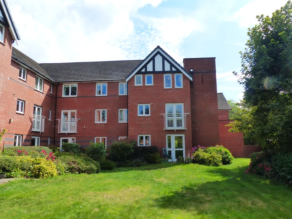 1 bed flat for sale in Chatsworth Court, Ashbourne DE6, £79,950