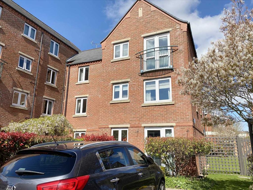 2 bed flat for sale in Jermyn Street, Sleaford NG34, £125,000