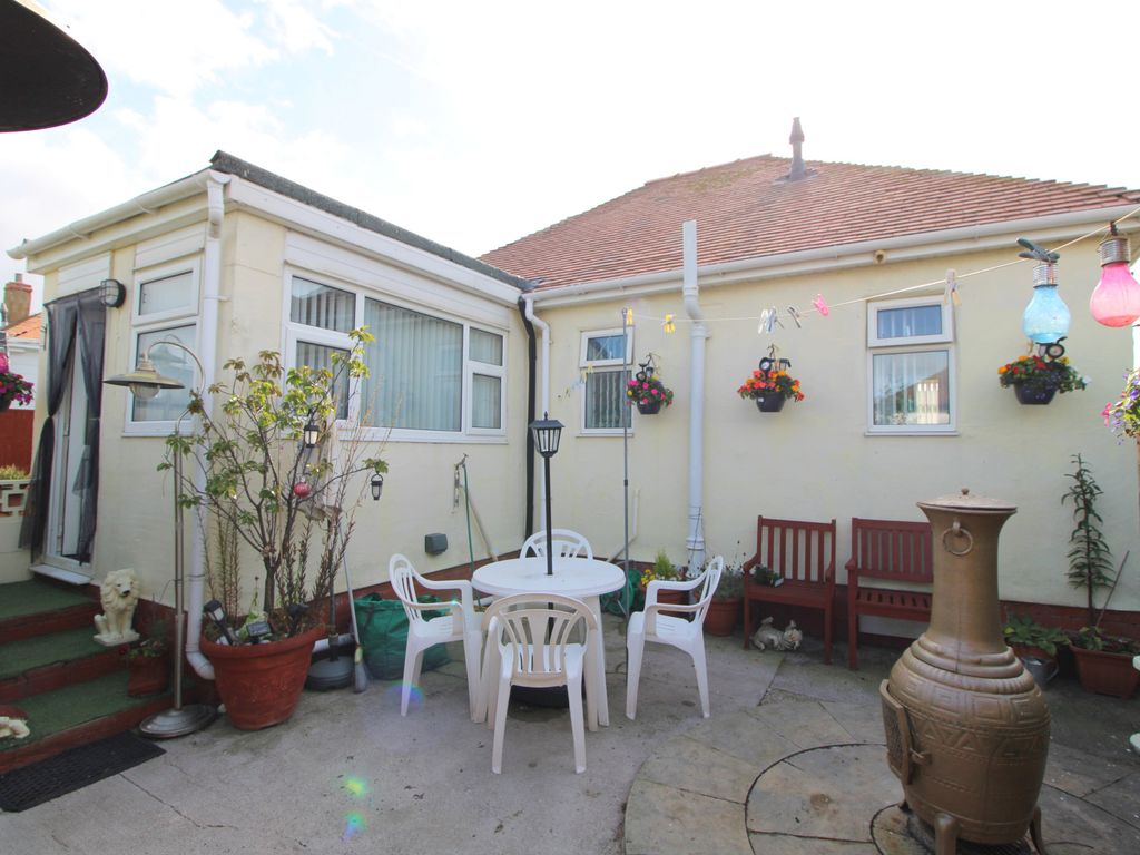 1 bed bungalow for sale in Clwyd Gardens, Kinmel Bay LL18, £132,000