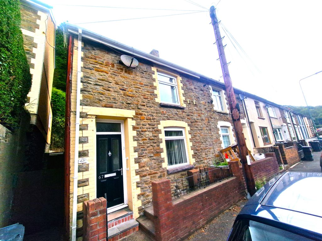 2 bed end terrace house for sale in Aberbeeg Road, Abertillery NP13, £60,000