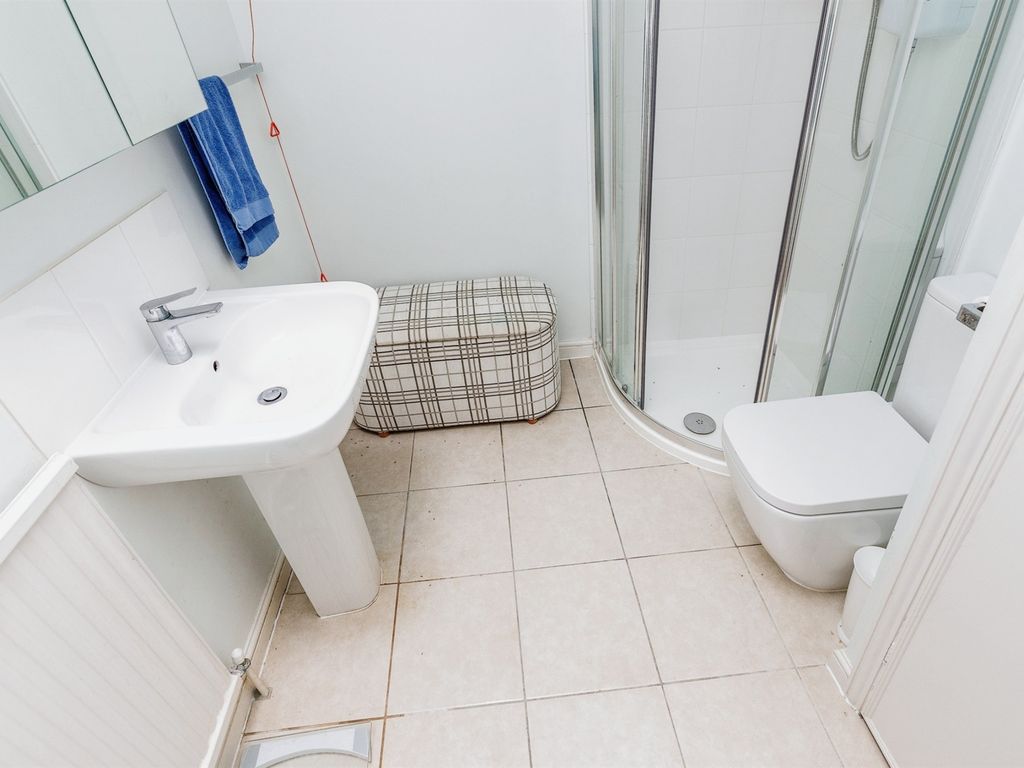 1 bed flat for sale in Royal York Crescent, Clifton, Bristol BS8, £260,000