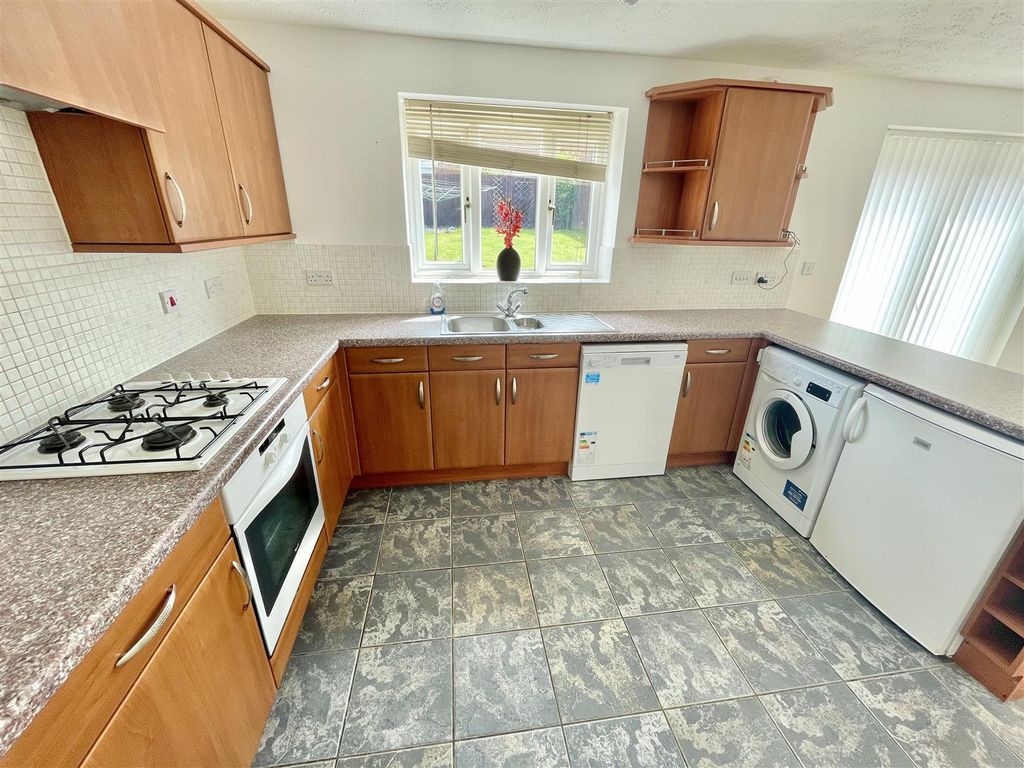 3 bed detached house for sale in Pant Bryn Isaf, Llanelli SA14, £240,000