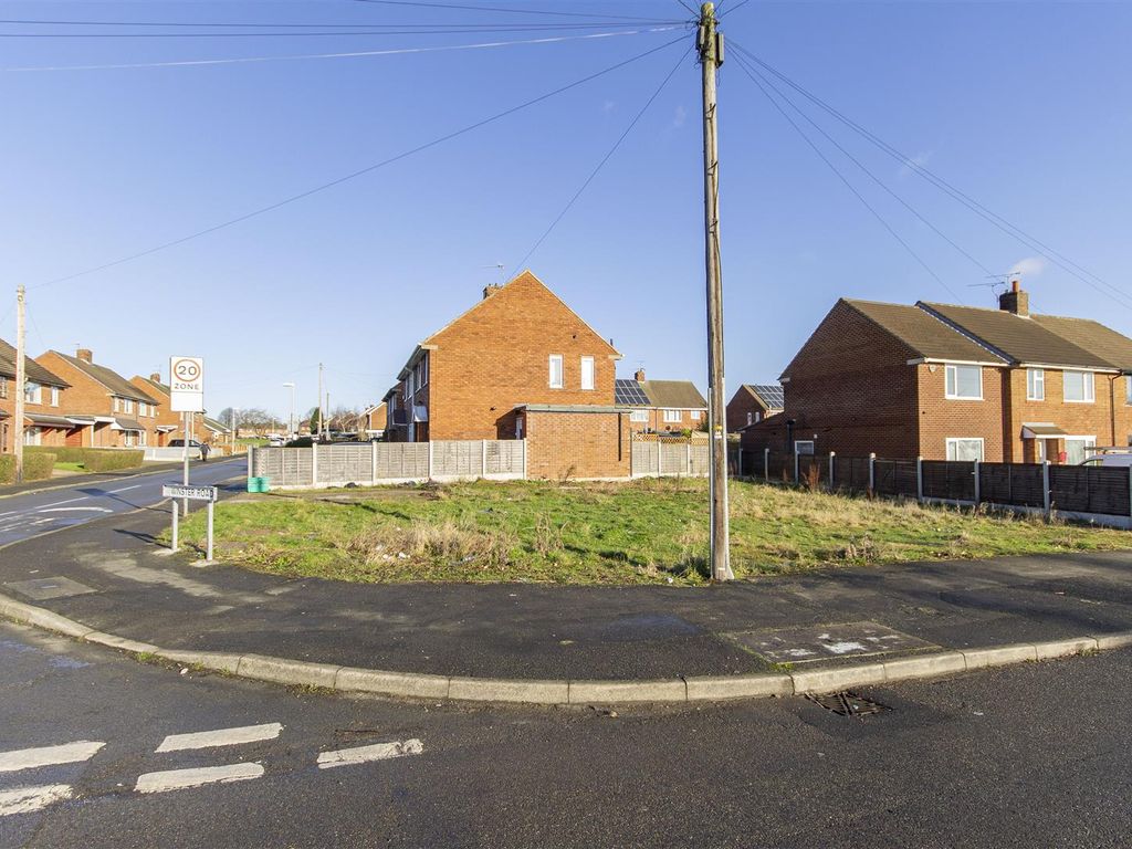 Land for sale in Middlecroft Road South, Staveley, Chesterfield S43, £65,000