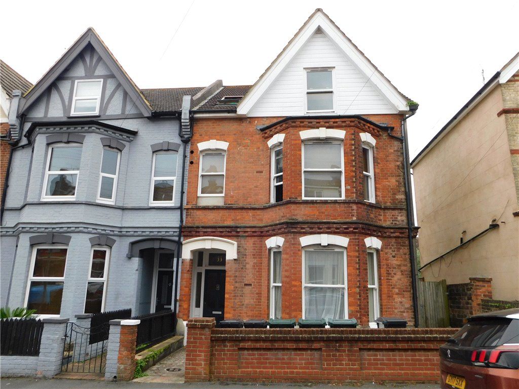 1 bed flat for sale in Bedford Grove, Eastbourne, East Sussex BN21, £75,000