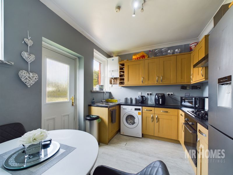 2 bed flat for sale in Grand Avenue, Ely, Cardiff CF5, £139,950