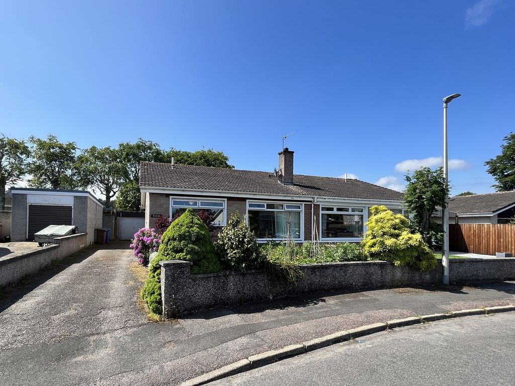 3 bed semi-detached bungalow for sale in 11 Dornie Place, Lochardil, Inverness. IV2, £210,000