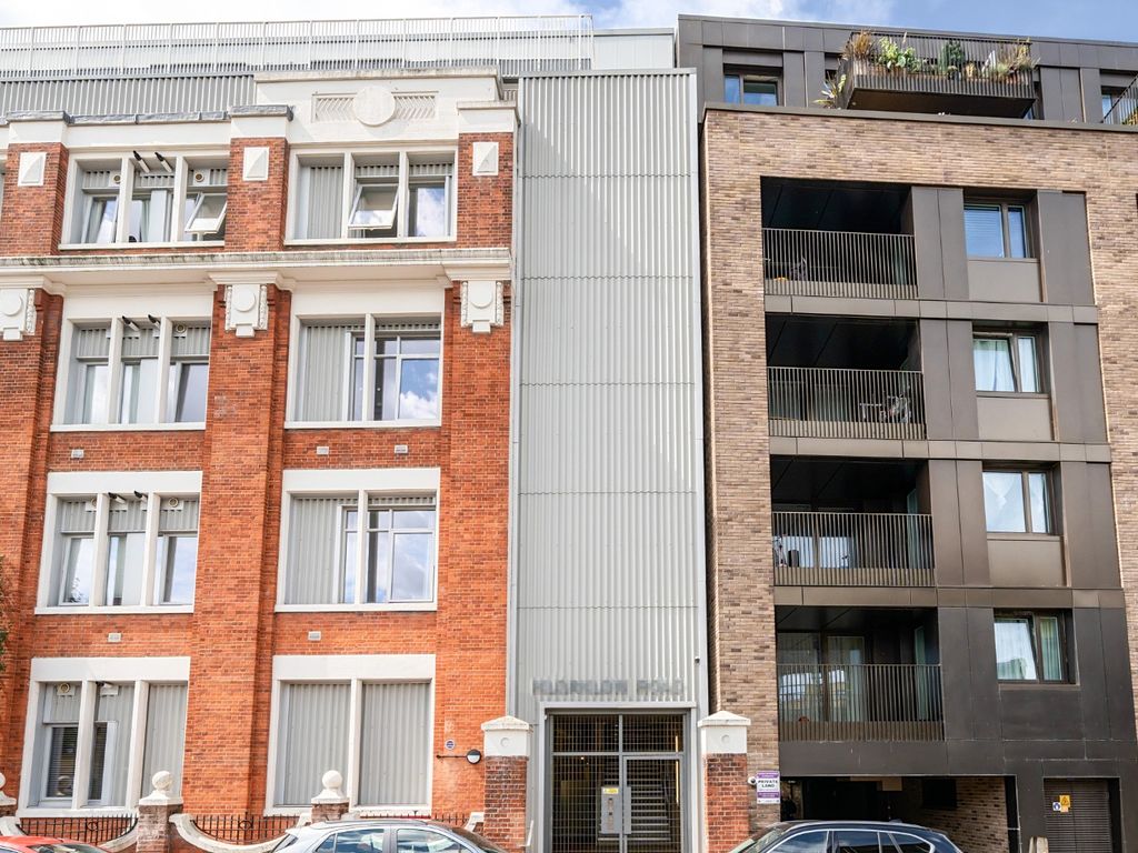 1 bed flat for sale in Arklow Road, London SE14, £300,000