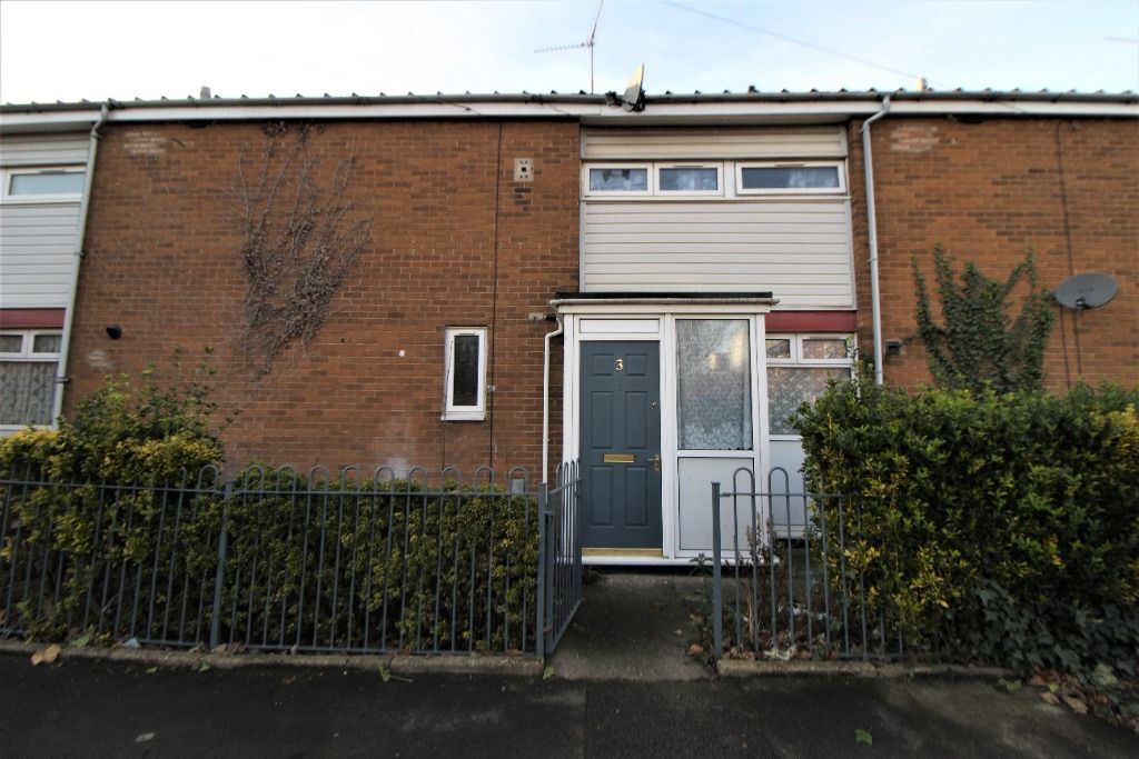 4 bed terraced house for sale in Beaufort Close HU3, Hull,, £125,000