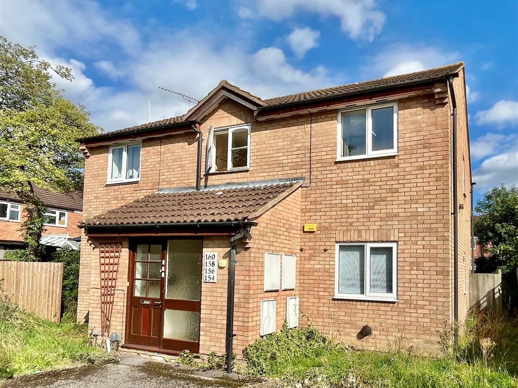 1 bed flat for sale in Lower Meadow, Quedgeley, Gloucester GL2, £60,000