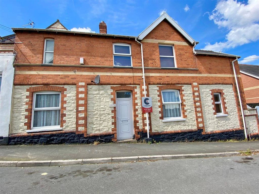 3 bed town house for sale in Bicton Street, Barnstaple EX32, £240,000