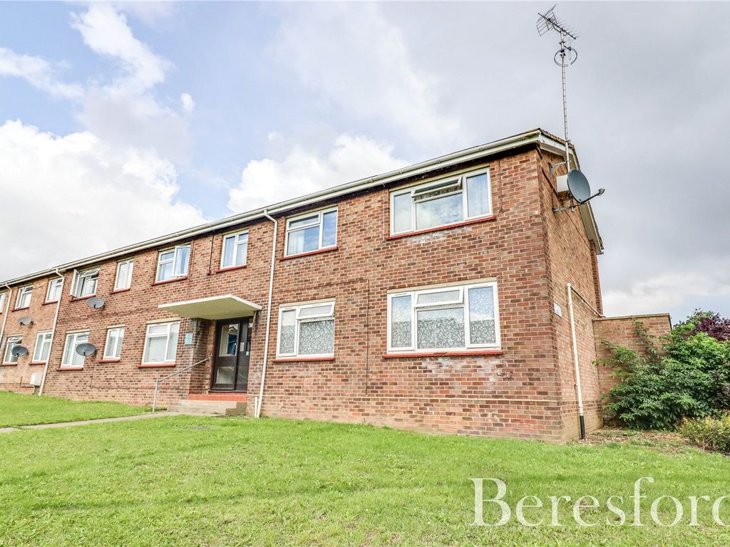 2 bed flat for sale in Bladon Close, Braintree CM7, £125,000
