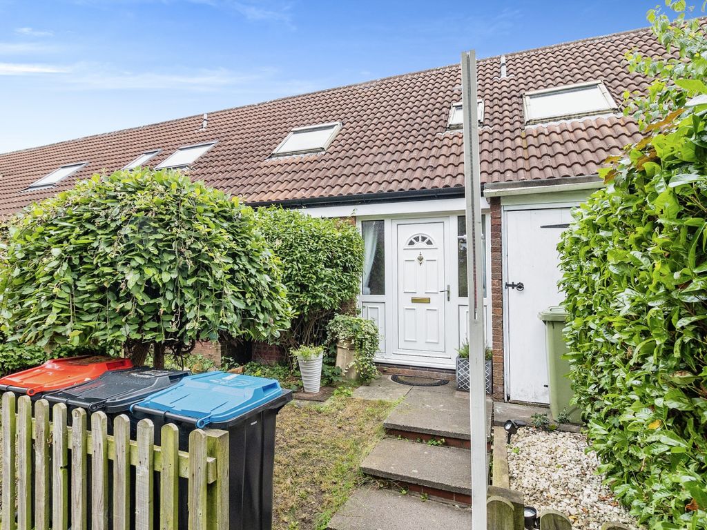 3 bed terraced house for sale in Langcliffe Drive, Heelands, Milton Keynes, Buckinghamshire MK13, £280,000