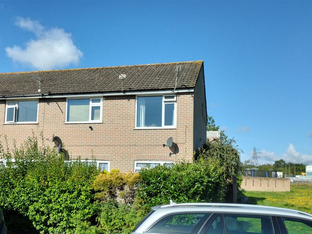 1 bed flat for sale in Freshwater Drive, Hamworthy, Poole BH15, £159,950