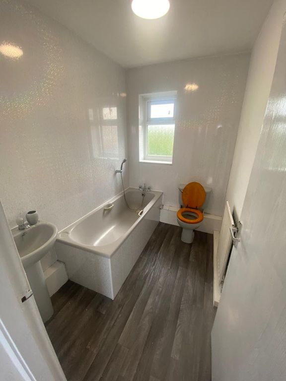 3 bed flat for sale in Wynyard Mews, Hartlepool TS25, £37,000