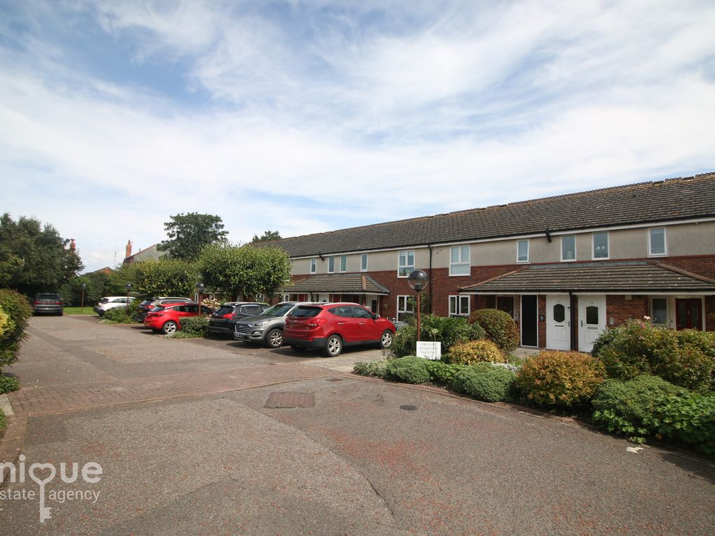 2 bed flat for sale in Elsinore Close, Fleetwood FY7, £59,950