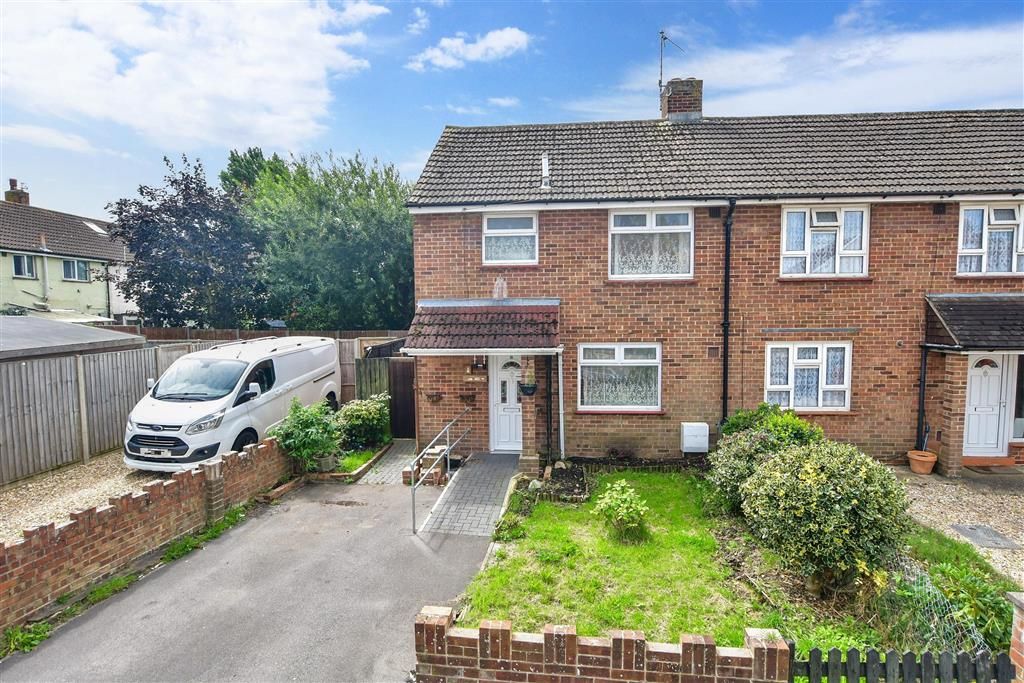 2 bed end terrace house for sale in Chilcombe Close, Havant, Hampshire PO9, Sale by tender