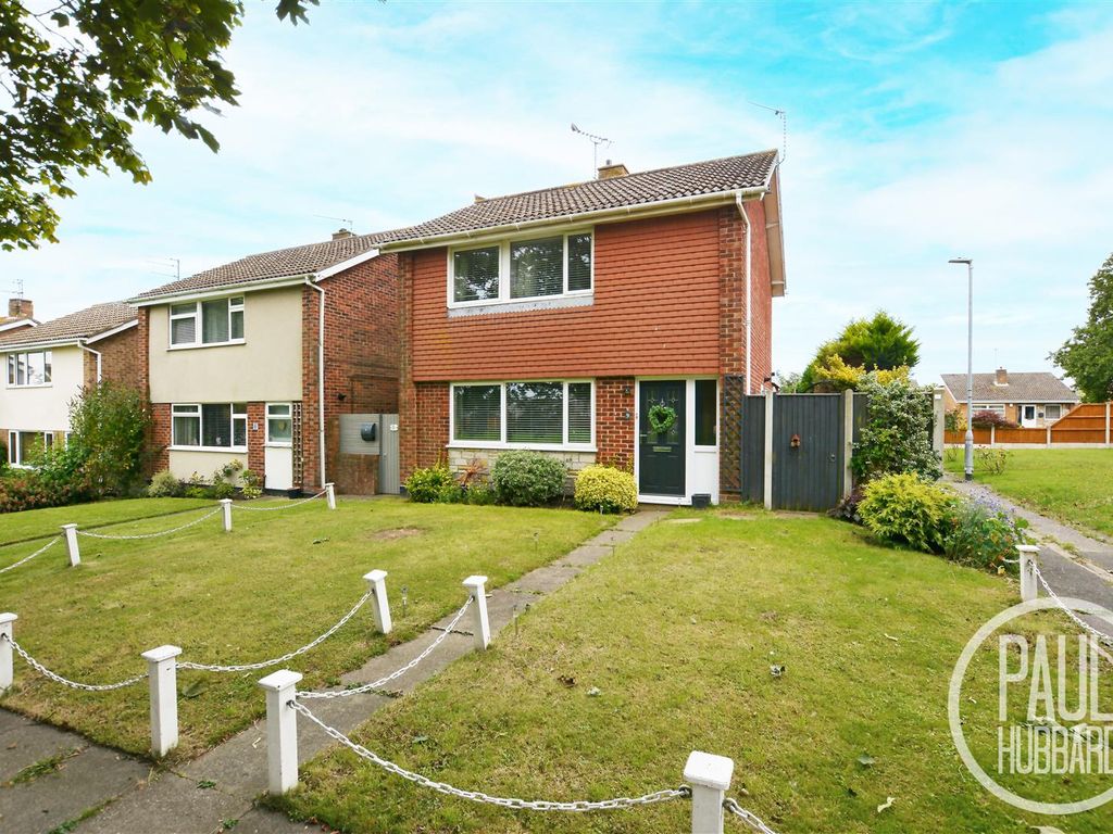 3 bed detached house for sale in Bittern Green, Oulton Broad NR33, £280,000