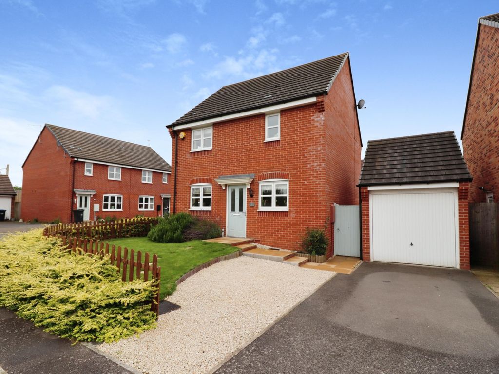 3 bed detached house for sale in Teeswater Close, Long Lawford, Rugby, Warwickshire CV23, £324,950