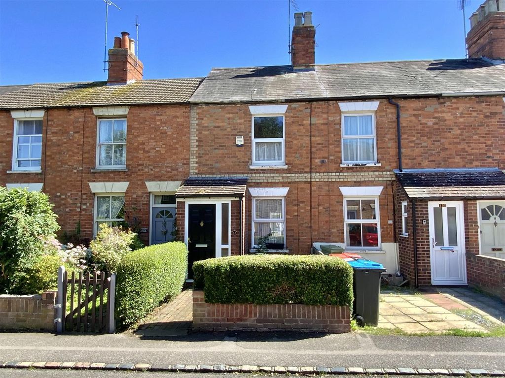 2 bed terraced house for sale in King Street, Stony Stratford, Milton Keynes MK11, £260,000