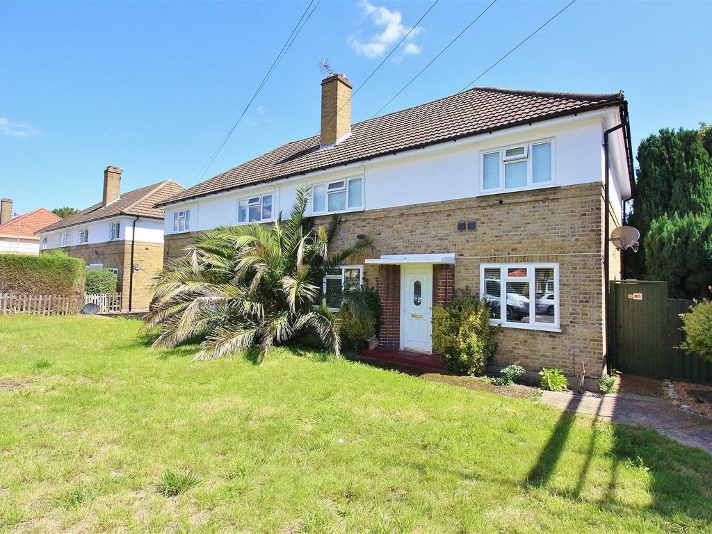 2 bed maisonette for sale in Wheatley Road, Isleworth TW7, £335,000
