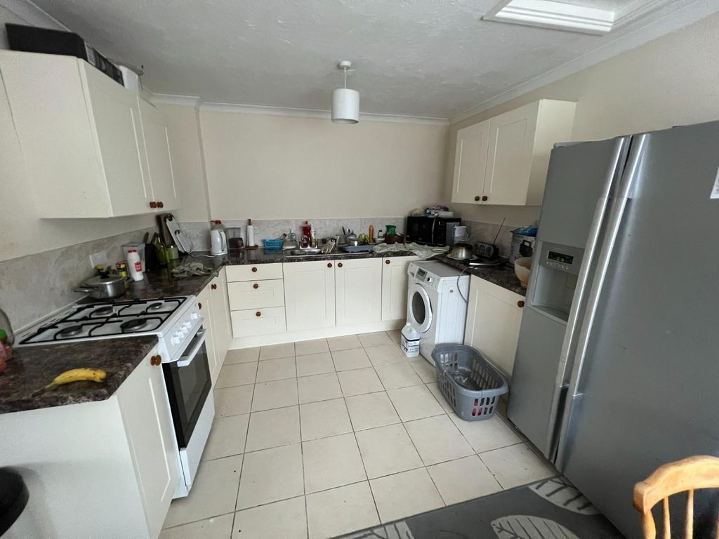 1 bed detached house for sale in Linslade Street, Rodbourne, Swindon SN2, £135,000