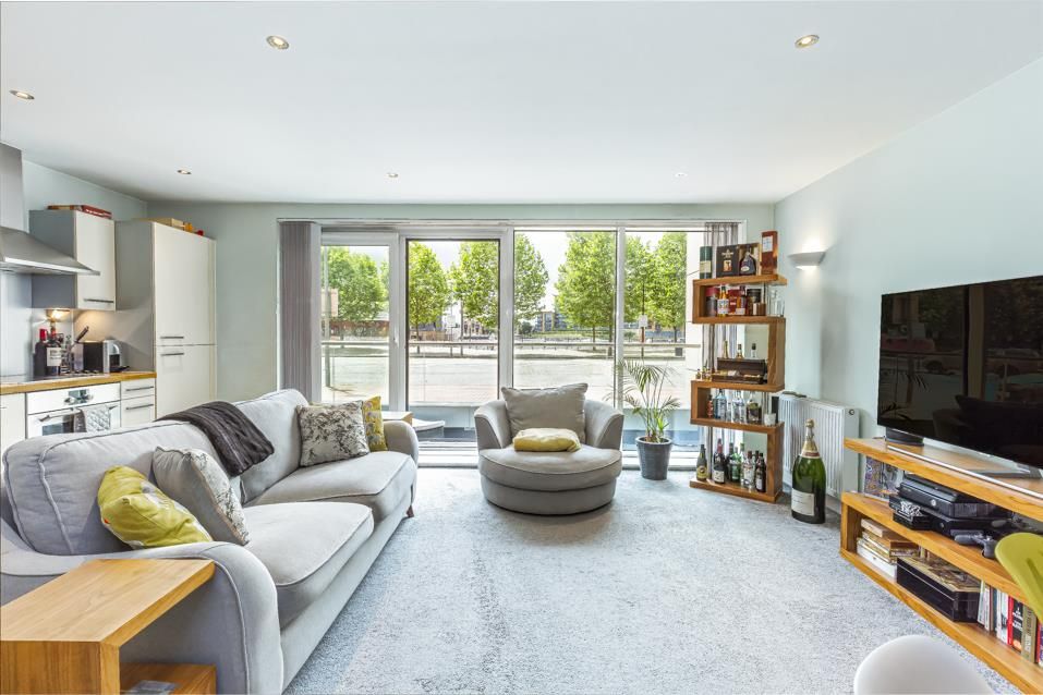 1 bed flat for sale in Adriatic Apartments, Royal Victoria E16, £305,000