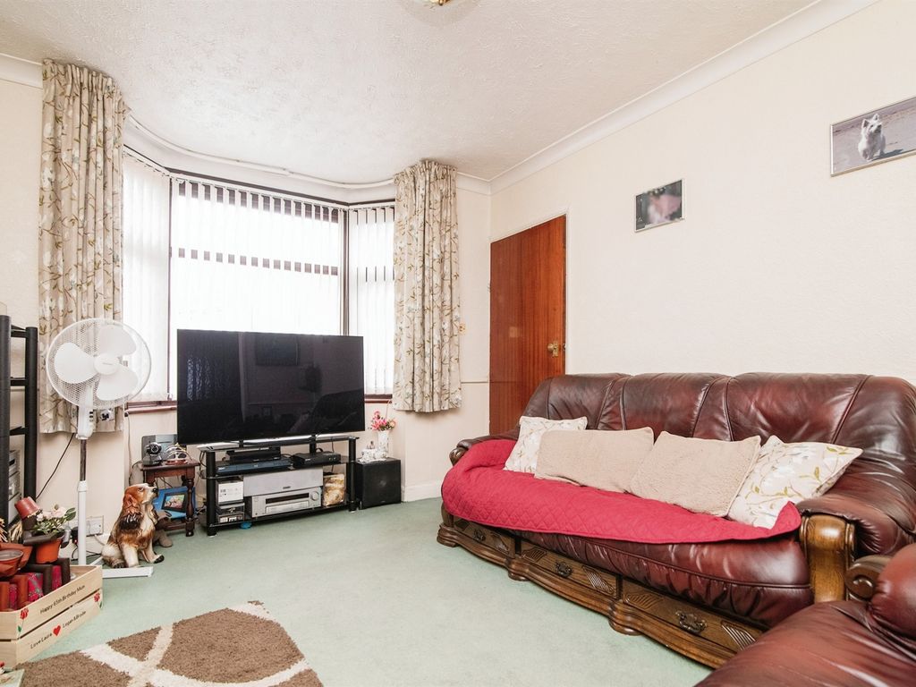 3 bed semi-detached house for sale in Cygnet Road, West Bromwich B70, £210,000