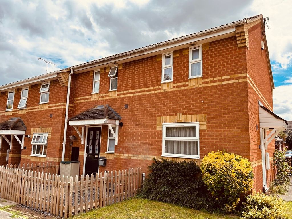 1 bed terraced house for sale in Drakes Way, Hatfield AL10, £280,000