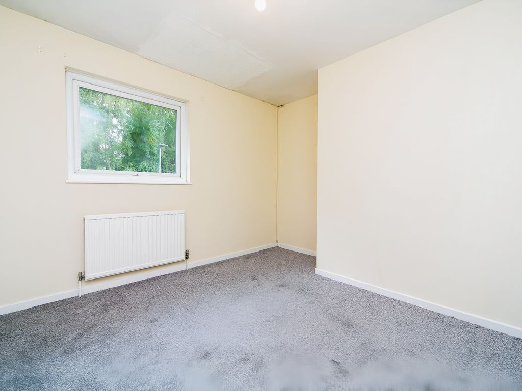 3 bed semi-detached house for sale in Darnaway Close, Warrington WA3, £220,000