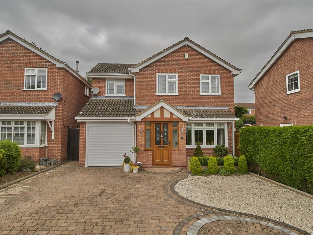 4 bed detached house for sale in Ashleigh Gardens, Barwell, Leicester LE9, £335,000