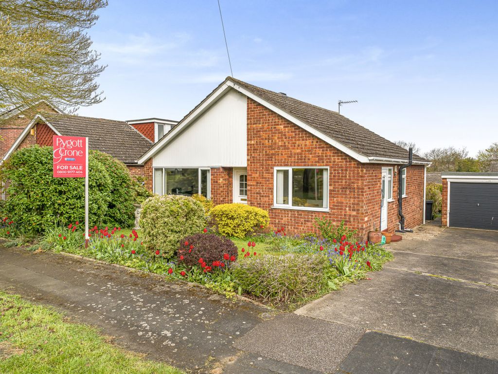 3 bed bungalow for sale in Willowfield Avenue, Nettleham, Lincoln LN2, £180,000
